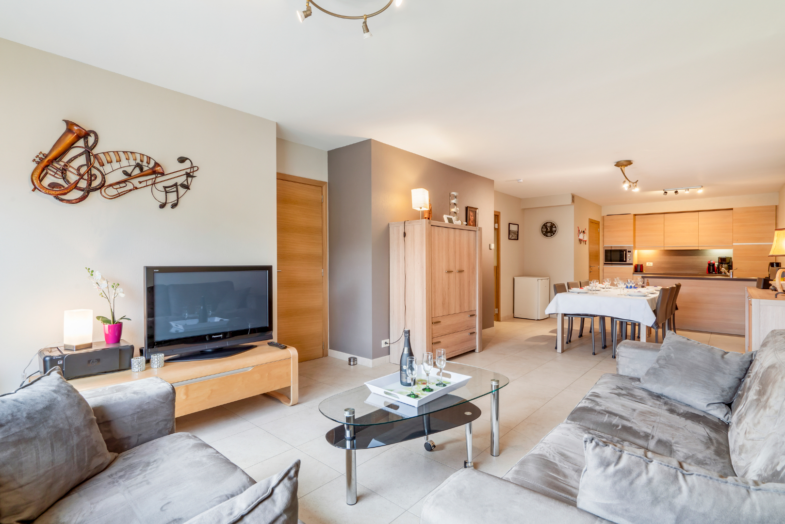 VAKANTIE APPARTEMENT MET ZONNIGE TUIN (VAKANTIEVERHUUR) 