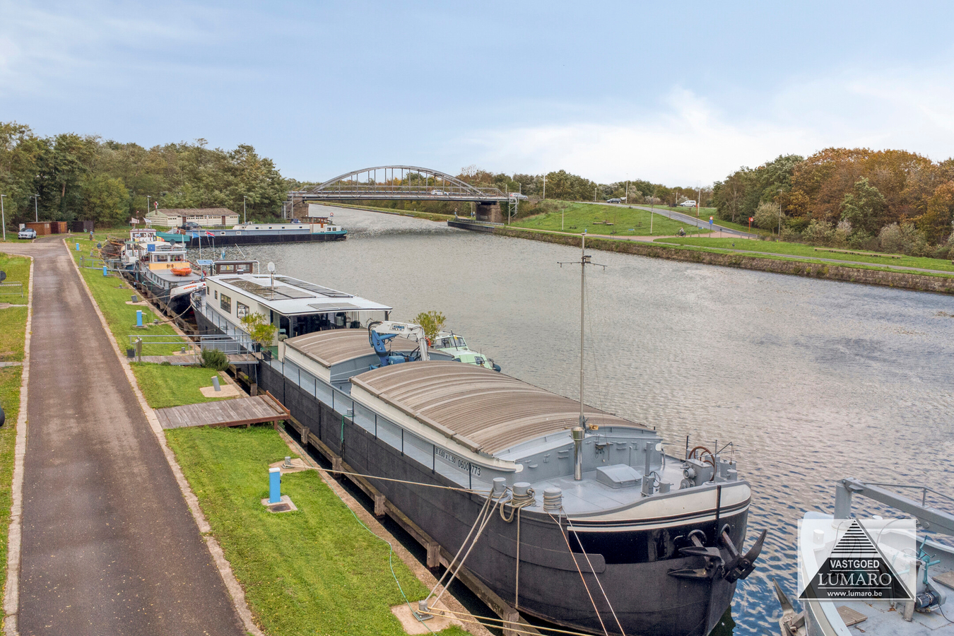Adorabel Wonen op het Water (met domicilie) - vlakbij Maasmechelen Village 