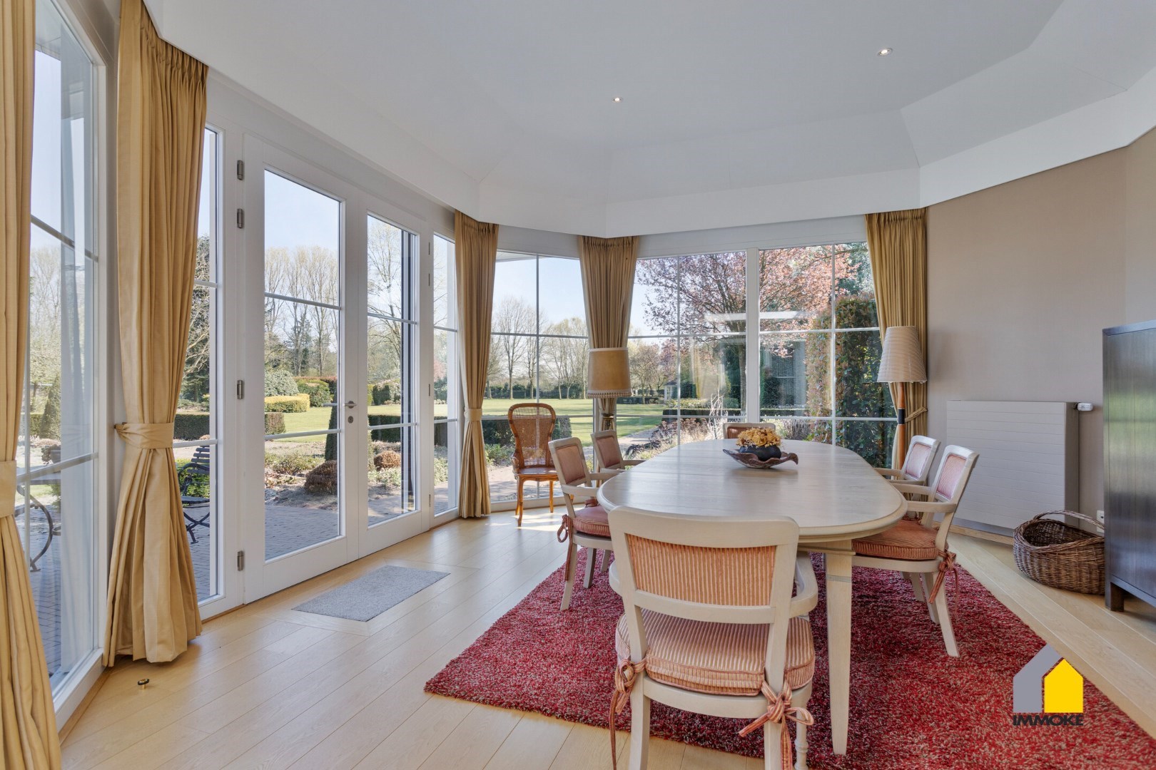 Tijdloze, stijlvolle villa met parktuin op toplocatie. 