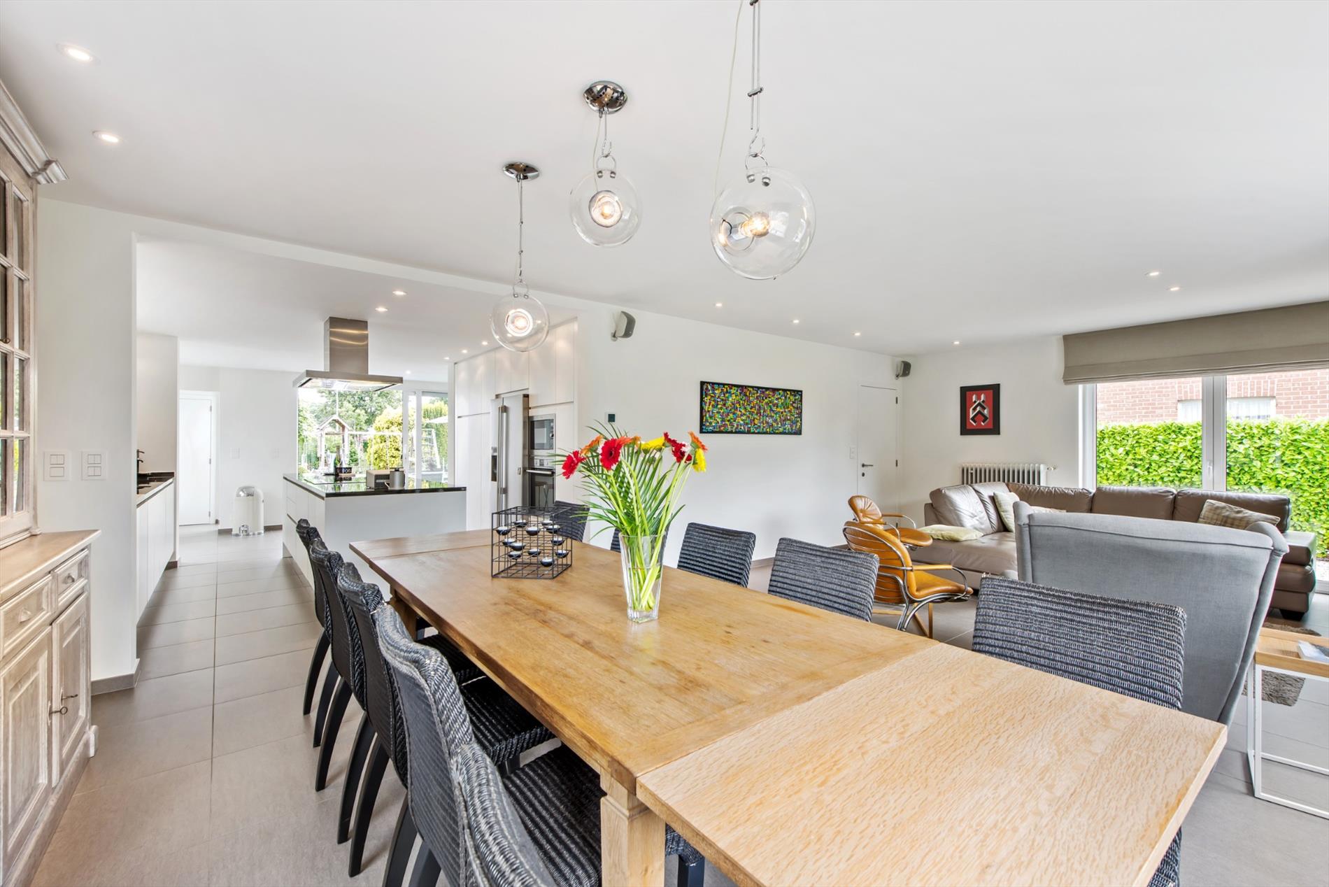 INSTAPKLARE VILLA OP ZEER CENTRALE LIGGING 