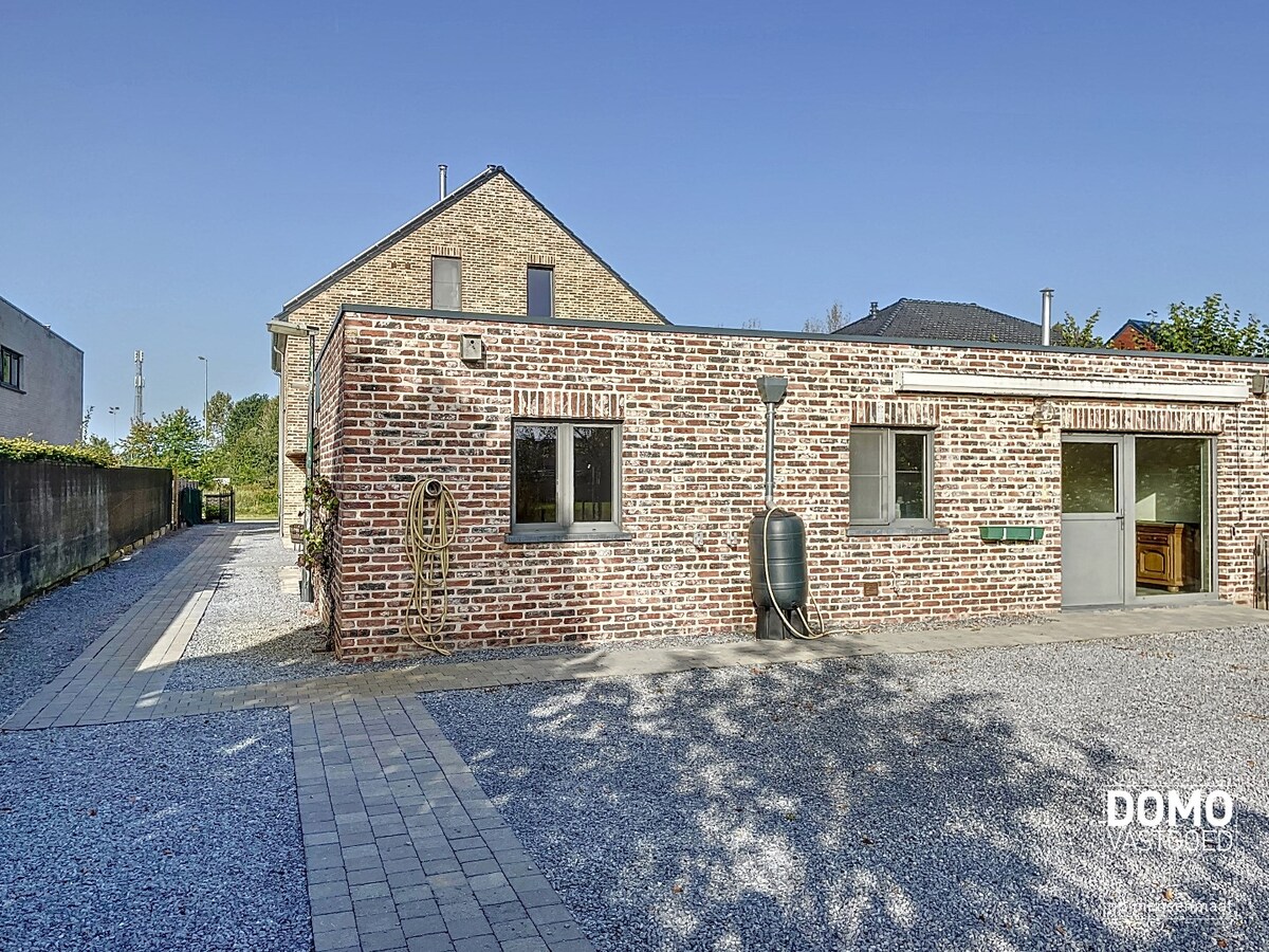 Ruim duplex appartement in Herk-de-Stad, 3 slaapkamers en tuin 