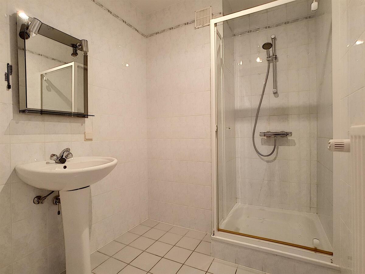 Duplex appartement met drie slaapkamers en garage op een rustige, doch centrale ligging - Heist 