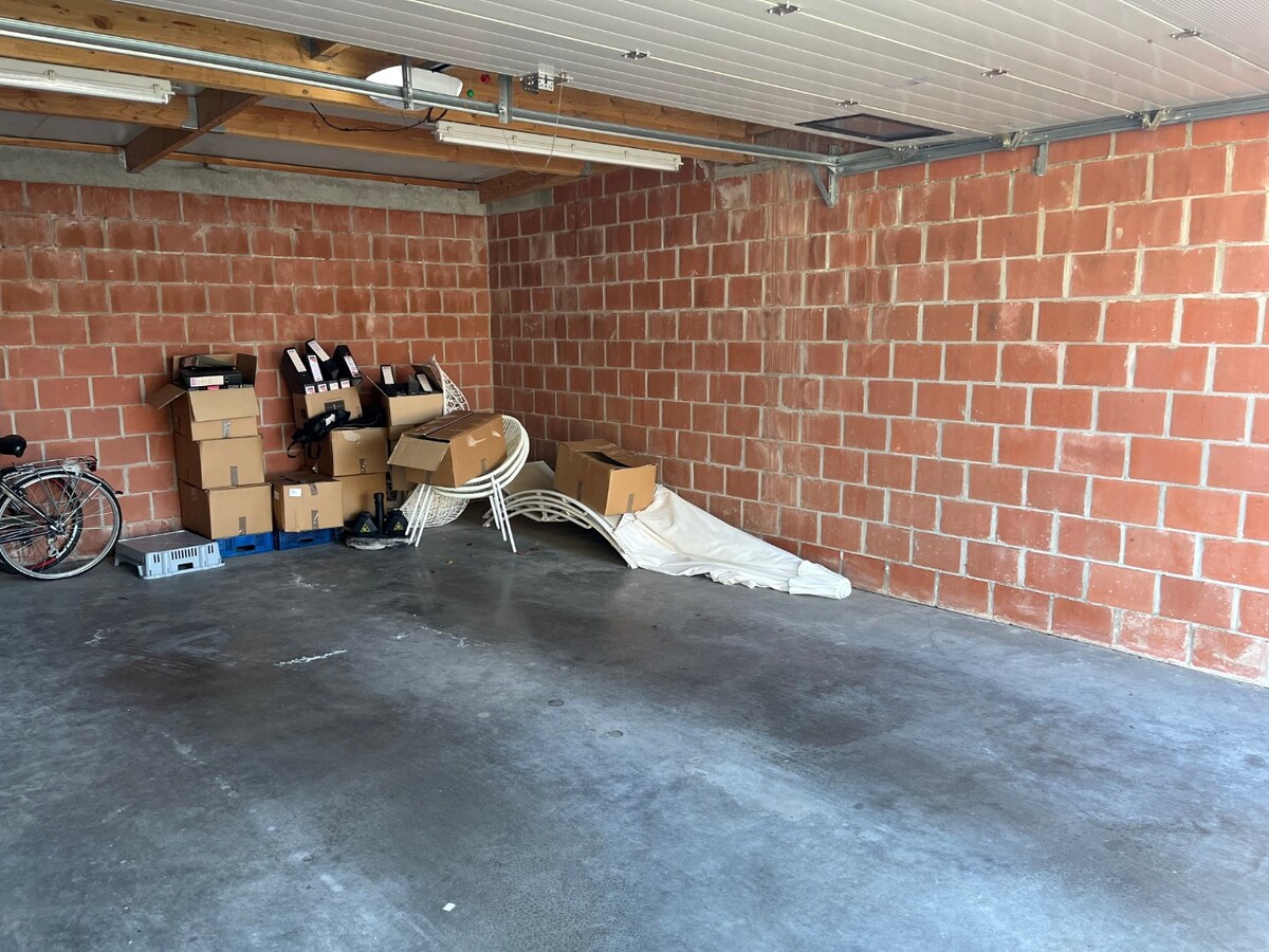 Luxueus én ruim gelijkvloers appartement in rustige omgeving. 