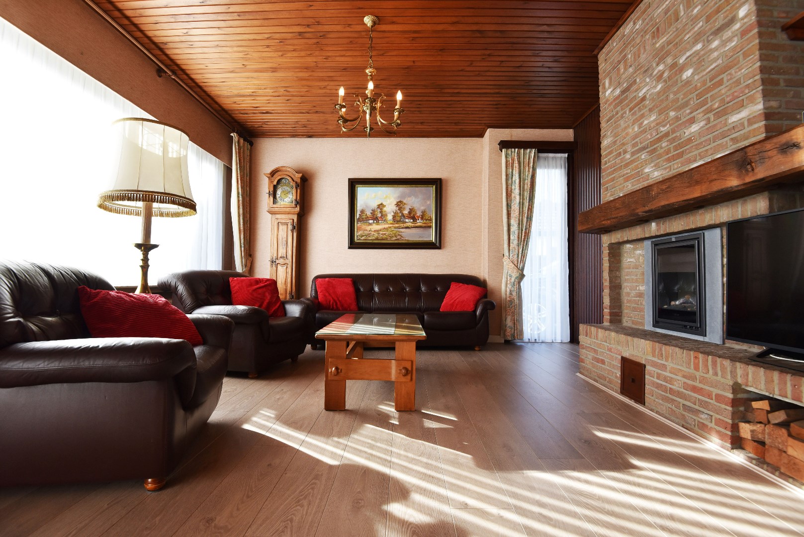 Open bebouwing (bungalow) met 3 slaapkamers en tuin te Adegem 