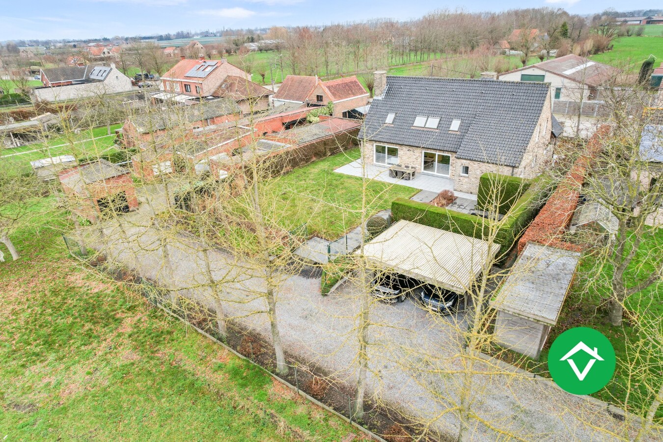 Alleenstaande woning met 4 slaapkamers te Ichtegem 