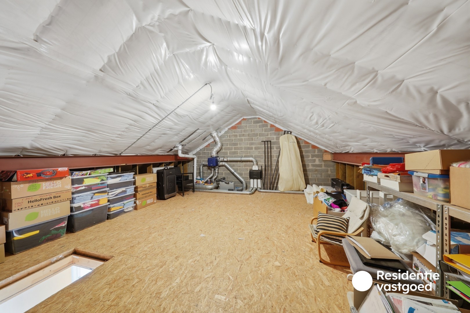 Recente en instapklare woning met 3 slaapkamers, garage en tuin te Zandvoorde! 