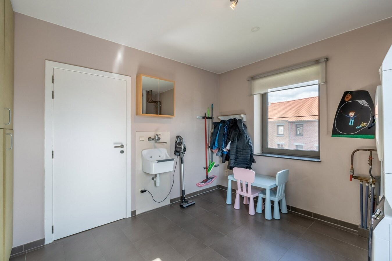 Luxe duplex appartement met 3 slaapkamers, bouwjaar 2008, 170m² bewoonbare oppervlakte. 