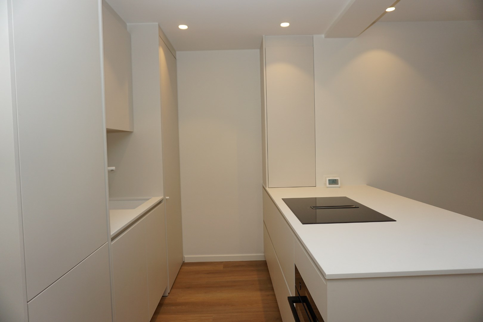 PRACHTIG GERENOVEERD APP. GELEGEN LEOPOLD II LAAN - TOPLIGGING 