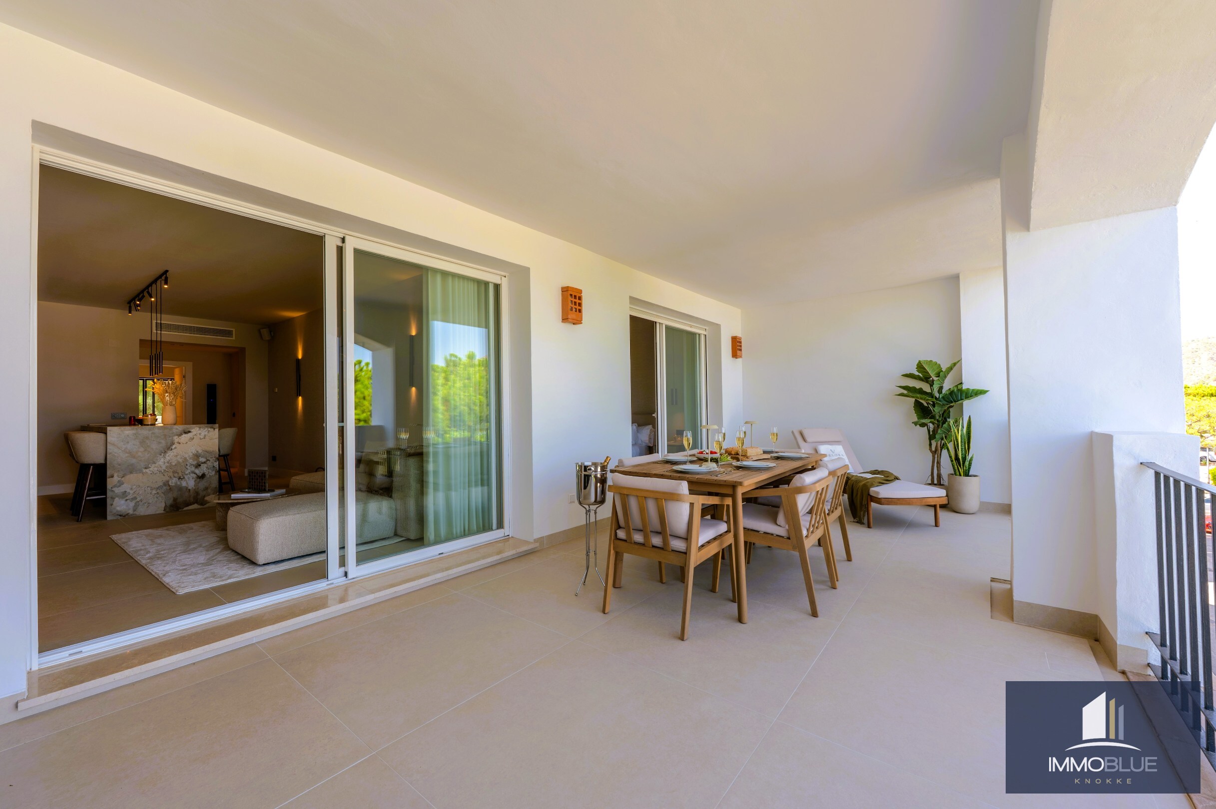 Appartement exclusif au design contemporain et au confort raffiné à Marbella 