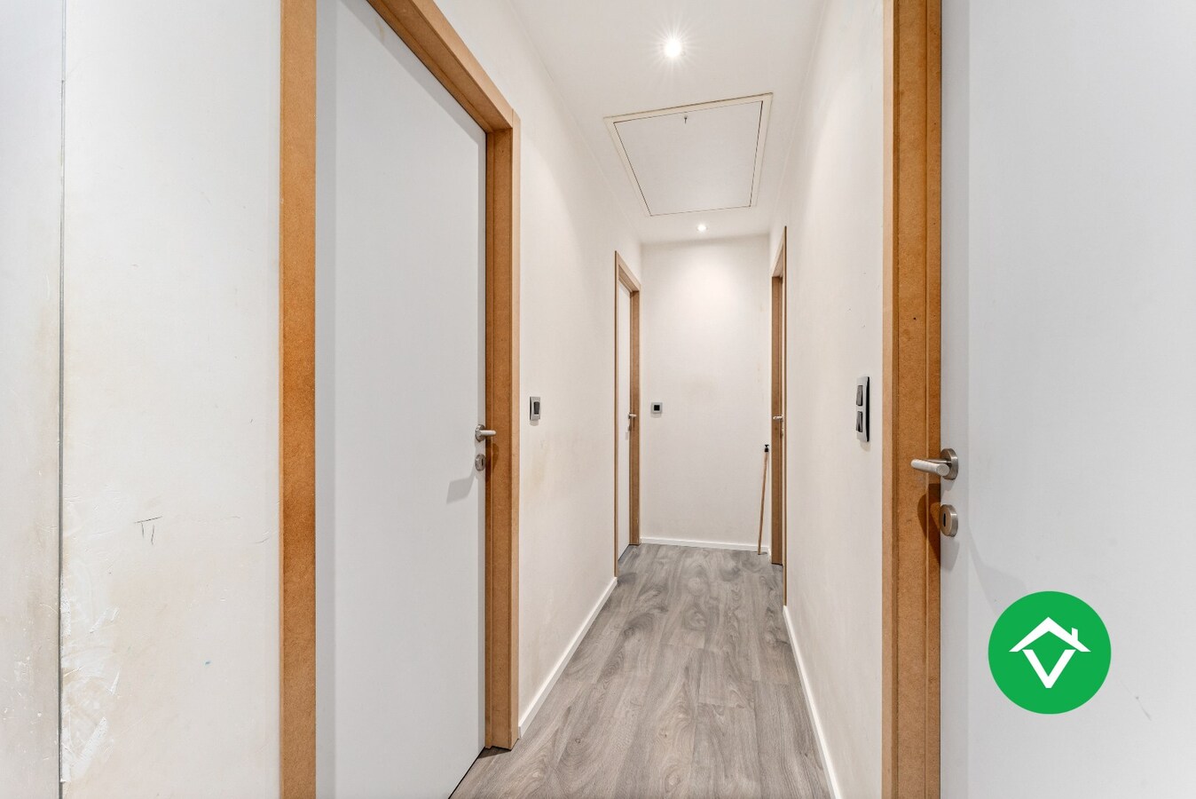 Recente woning (2011) met 3 slaapkamers, inpandige garage en vergezichten te Koekelare 