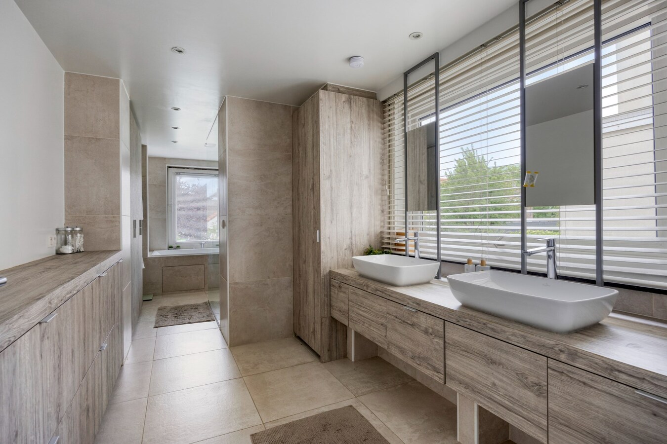 Luxueuze herenwoning met tuin en 5 slaapkamers te Leuven 