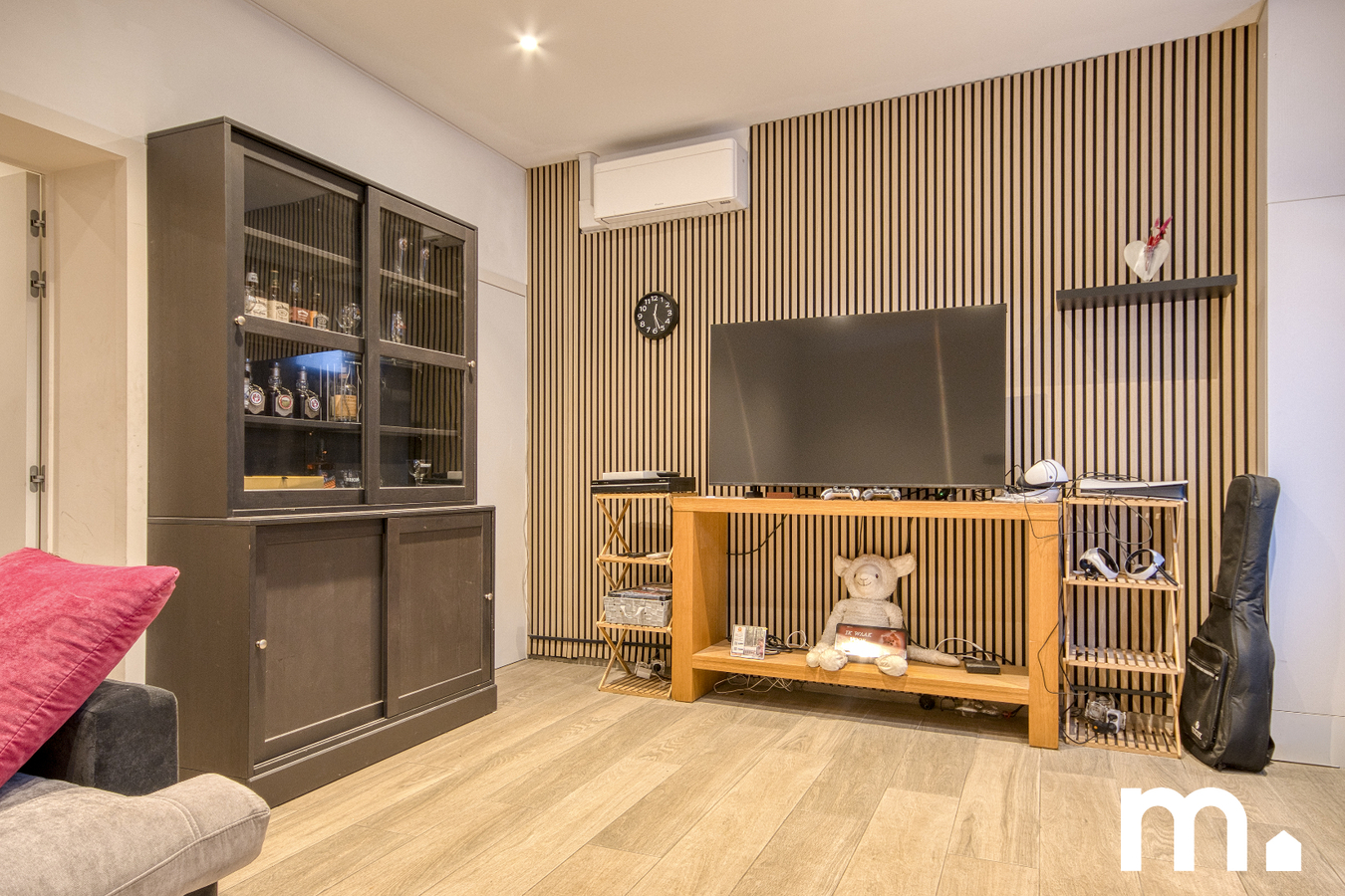 Instapklare woning met 4 slaapkamers, ruime zolder en 16 zonnepanelen in Izegem! 