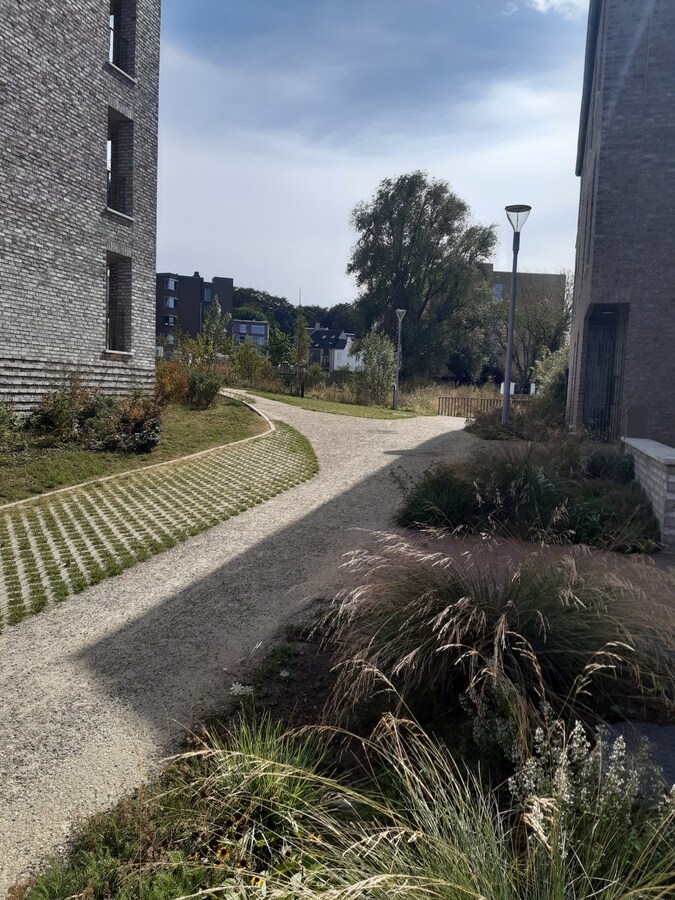 Recent appartement met zicht op het Egmontpark. 