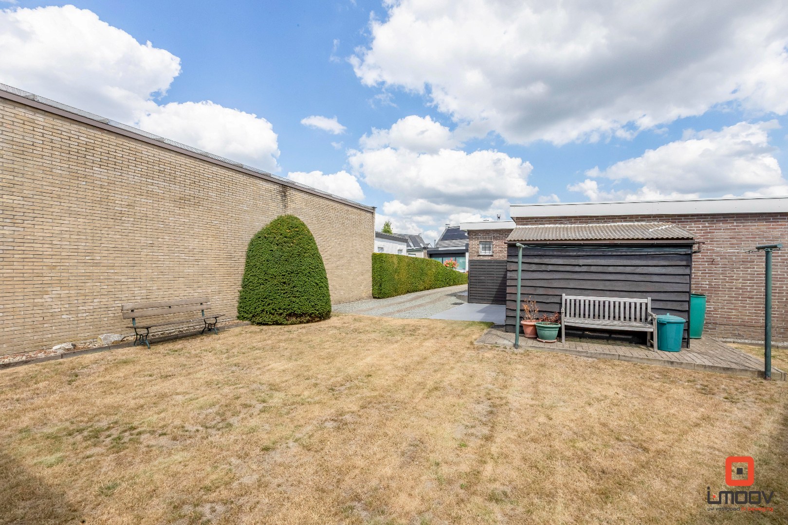 Charmante bungalow met potentieel in rustige buurt te Evergem 