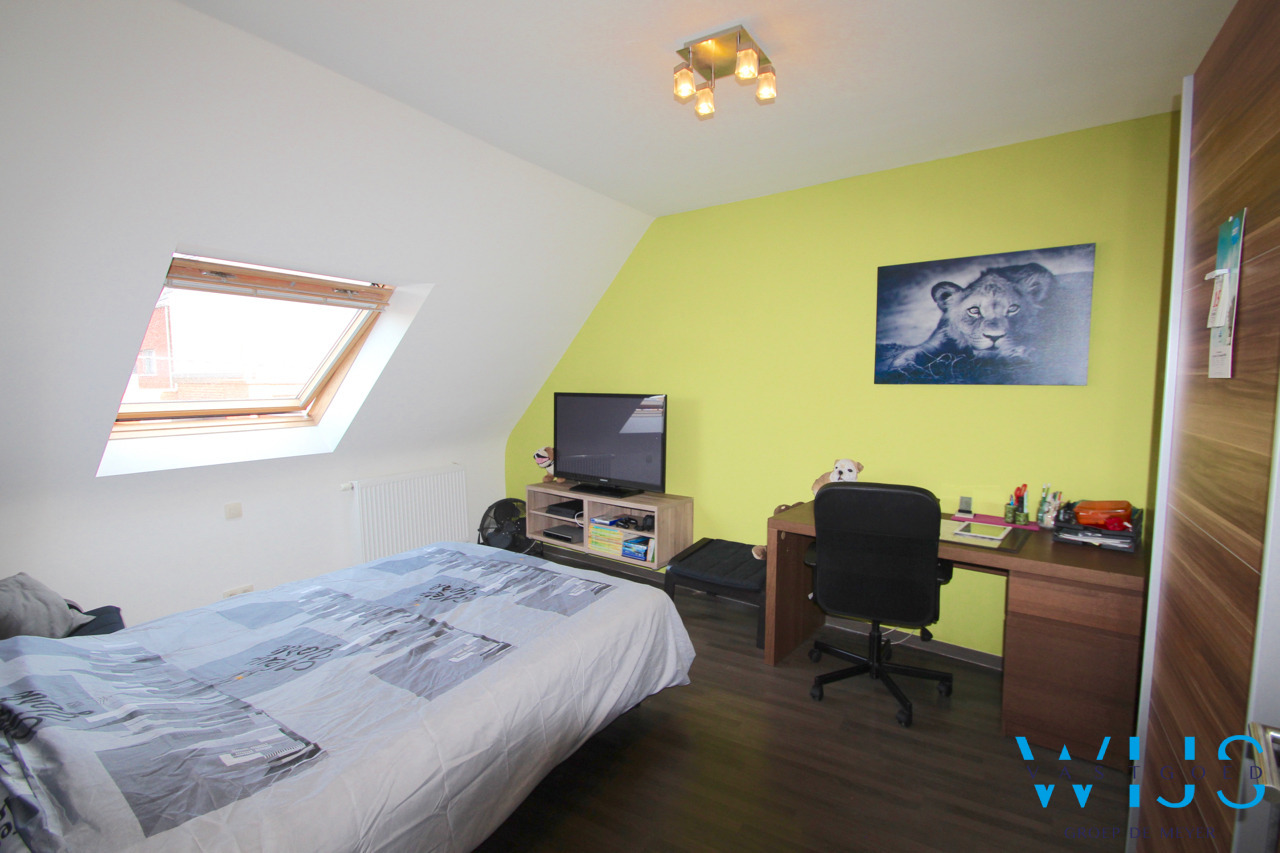 Zeer ruim &amp; recent woonhuis hartje ERTVELDE ! 