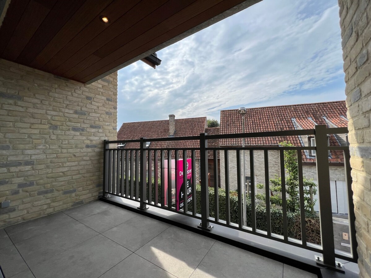 Recent nieuwbouwappartement (2023) met dubbele garage 