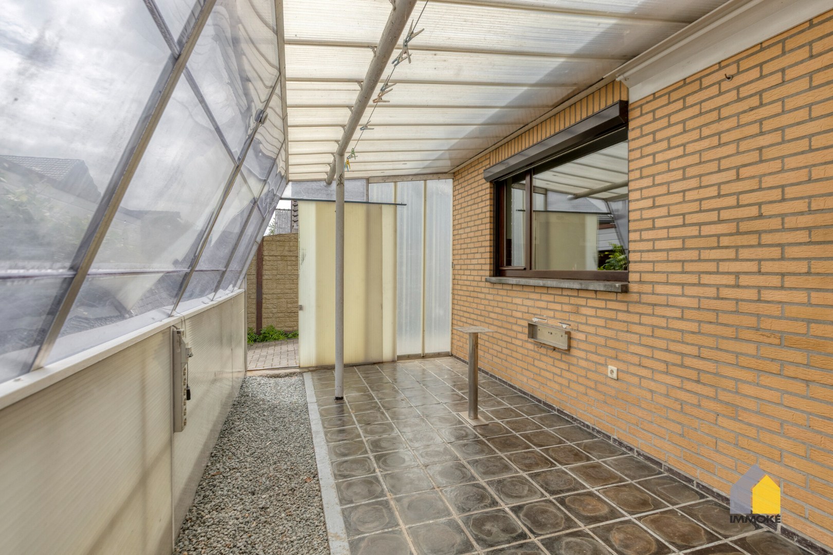 Op te frissen woning met 3 slpk op perceel van 5a 67ca. 