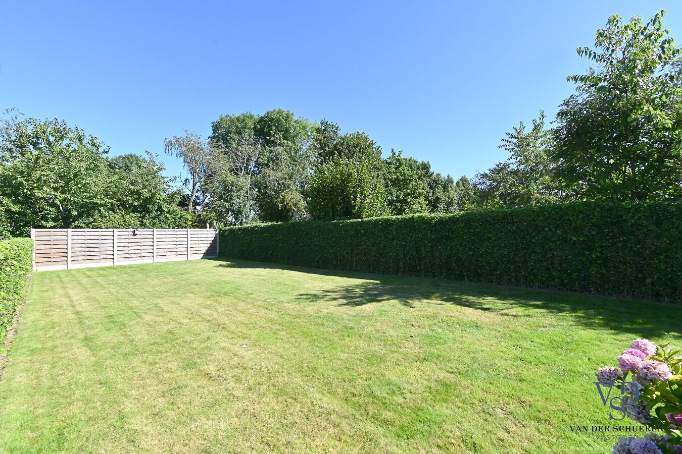 Degelijke Half Open Bebouwing 