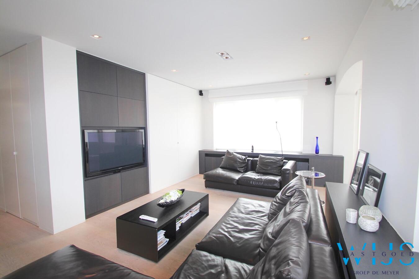 Schitterend karaktervol woonhuis met 5 slaapkamers in Assenede ! 