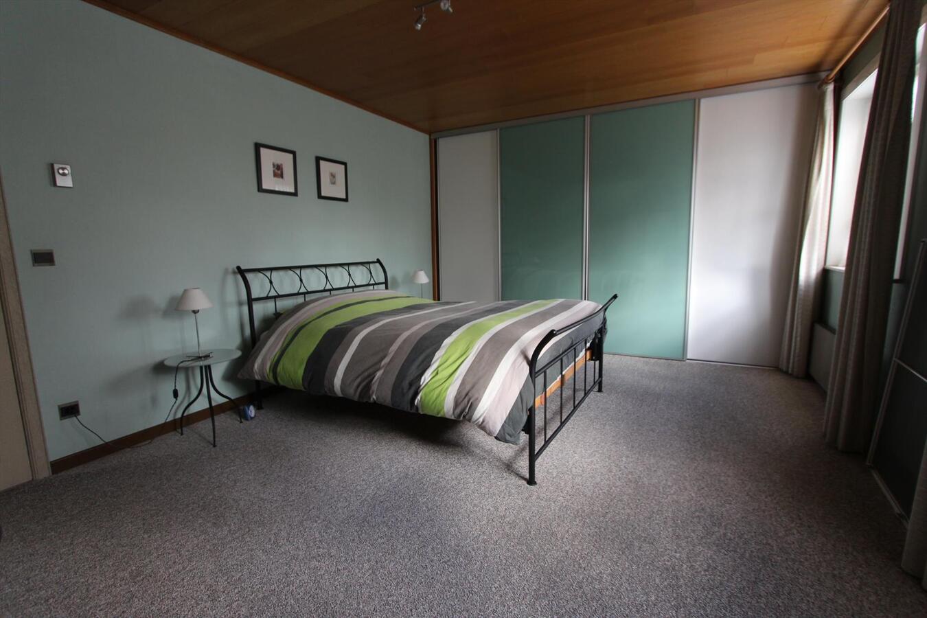 Alleenstaande woning met 4 slaapkamers te Ichtegem 