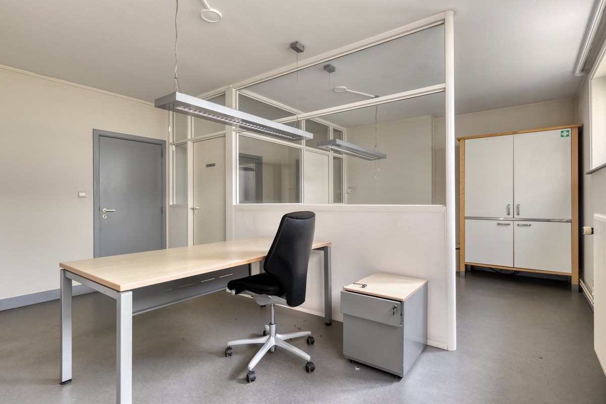 Multifunctioneel gebouw in het centrum van Merchtem. 