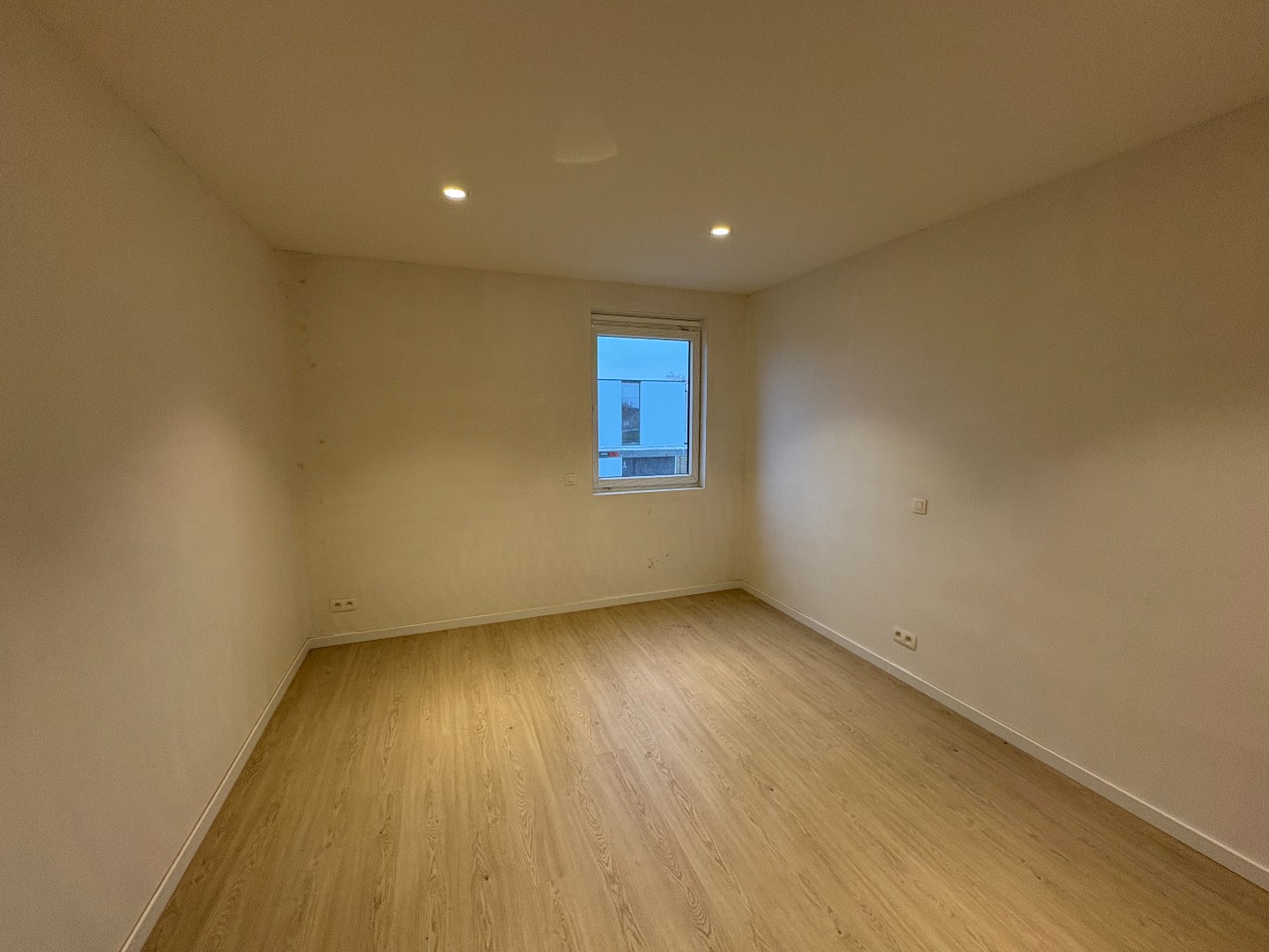 Moderne energiezuinige rijwoning in rustige omgeving met garage 