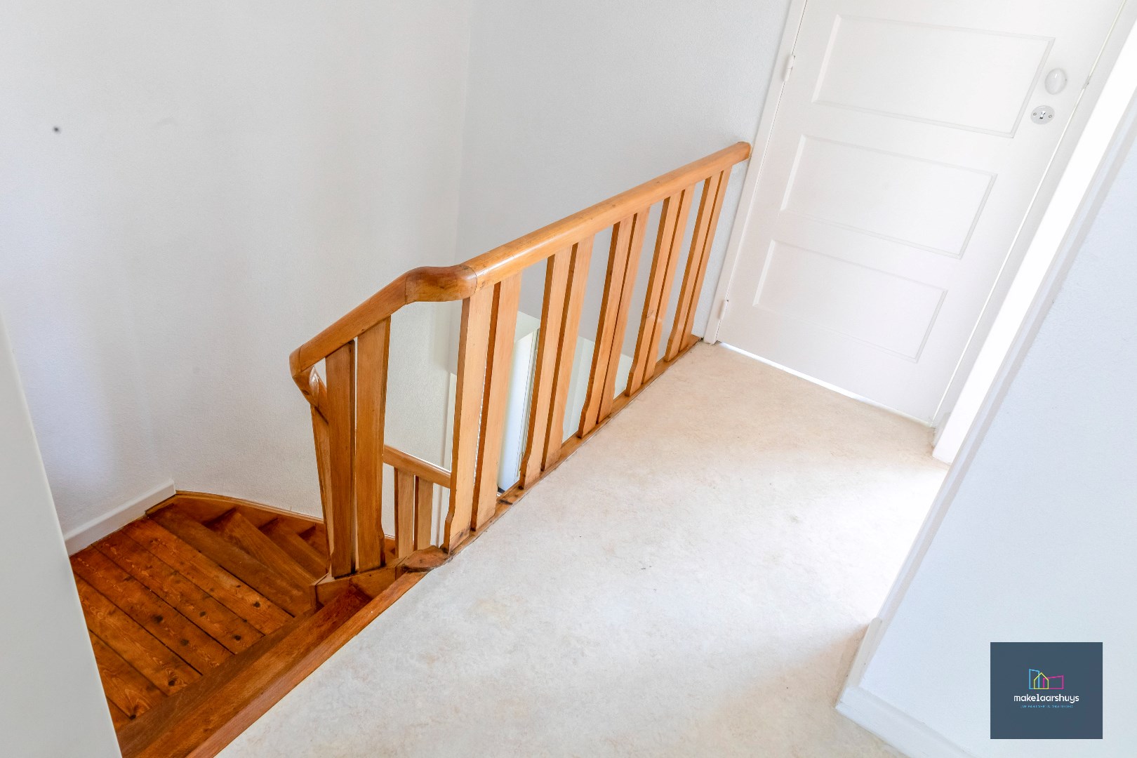 Centraal gelegen halfopen bebouwing met stadskoer 