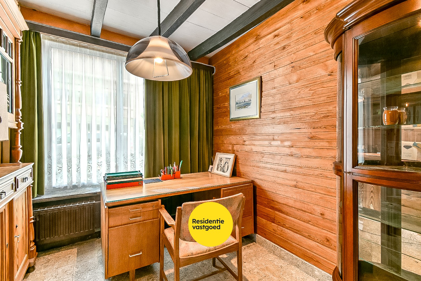 Te renoveren open bebouwing op ruim perceel van 1.300 m² met tal van mogelijkheden 