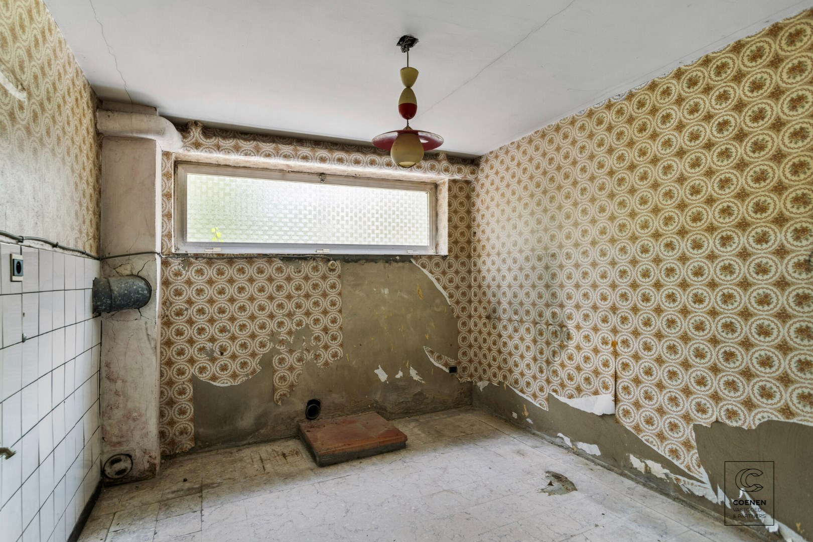 Unieke kans in Westmalle: te renoveren woning met 4 à 5 slpk' s, 236 m² bew. opp. op perceel van 3.990 m²! 