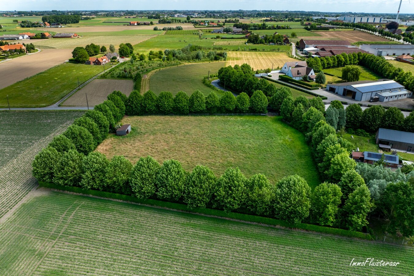 Beautiful villa with indoor and outdoor riding arenas on over 2.4 hectares in Ardooie 