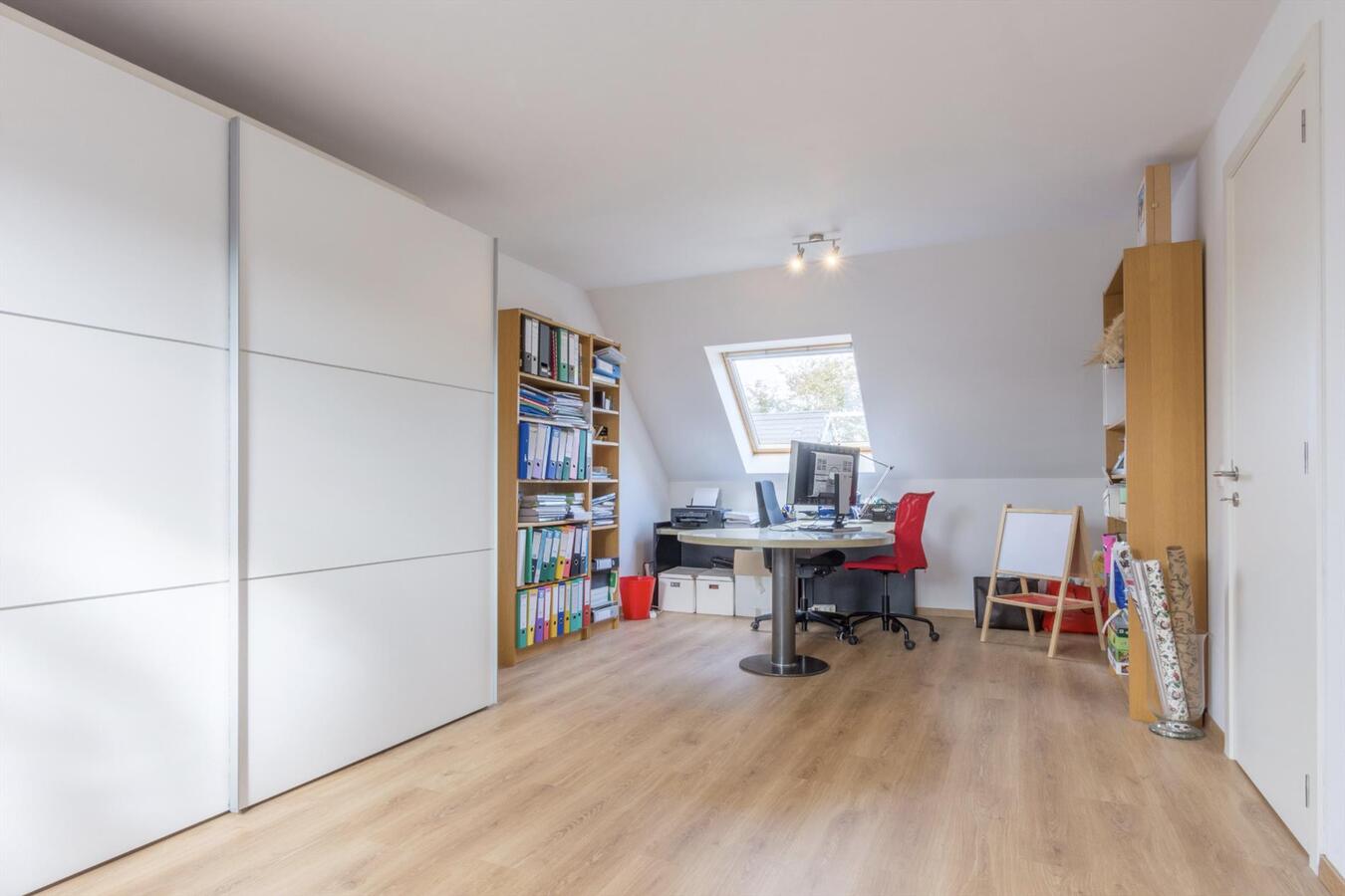 Nieuwbouwwoning met luxueuze afwerking te Merelbeke 