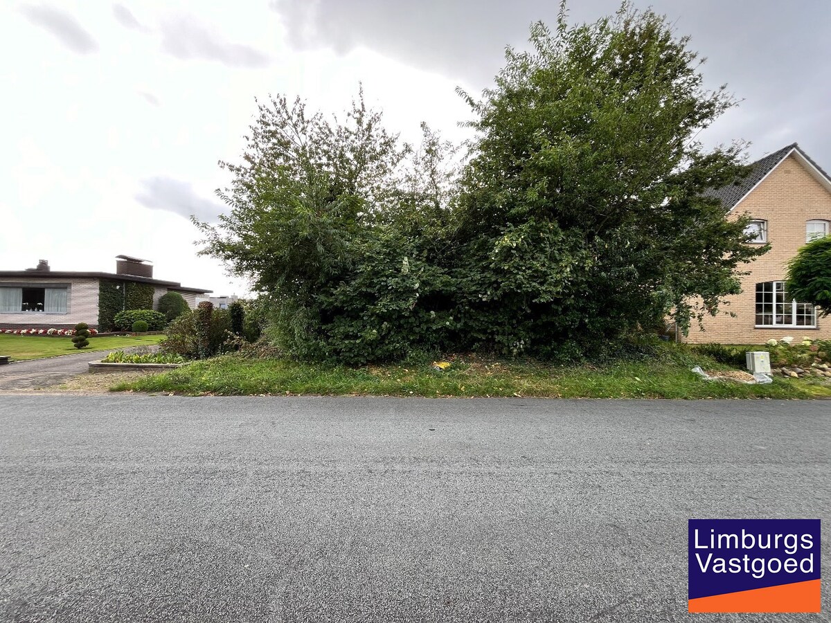 Rustig gelegen bouwgrond (OB), opp. 4a93ca 