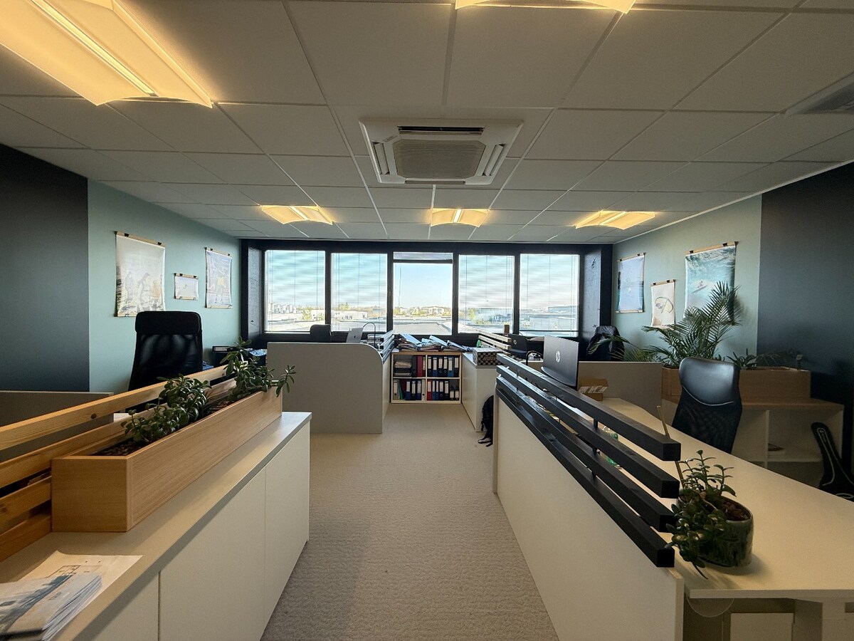 Superbe bureau de ±123 m² dans le zoning OUEST de Tournai 