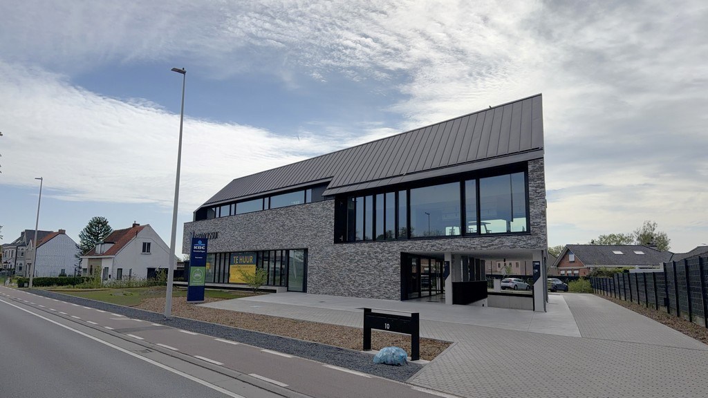 Nieuwbouw kantoorgelijkvloers te huur aan N70 in Lochristi