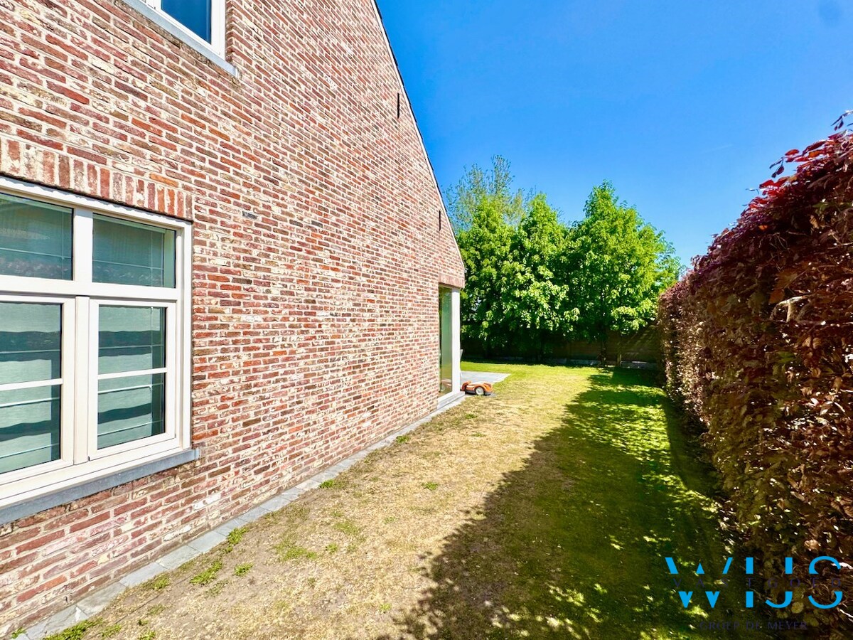 Landelijk woonhuis op TOPlocatie te Ertvelde ! 