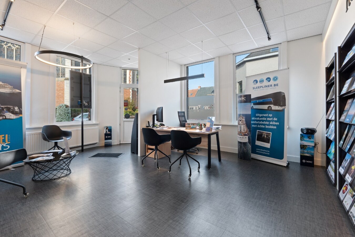 Handelswoning in centrum Zomergem! 