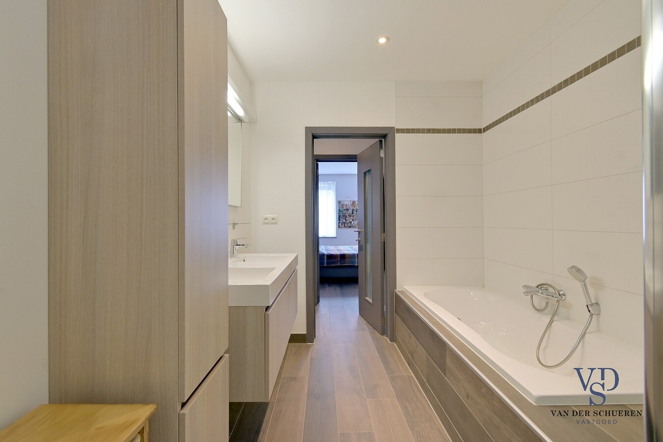 Ruime, instapklare gezinswoning in centrum Gavere. 