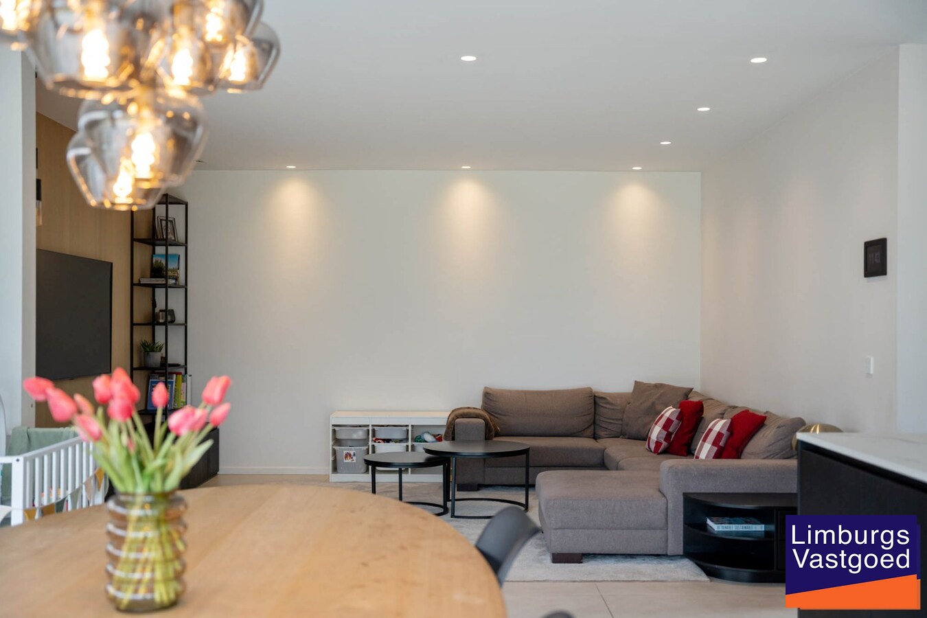 Hoogwaardig afgewerkte gezinswoning, 4 slpk, op 48a23ca, nabij centrum 