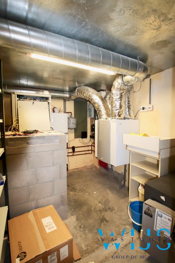 Multifunctioneel handelspand te centrum SLEIDINGE! 