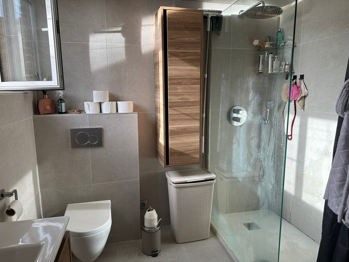 Verzorgd appartement met 2 slaapkamers 