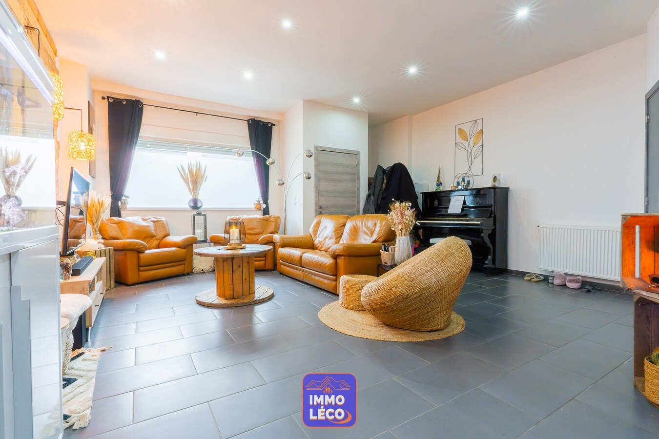 3 façades rénovée avec 4 chambres, grande terrasse sans vis-à-vis, proche du parc ! 