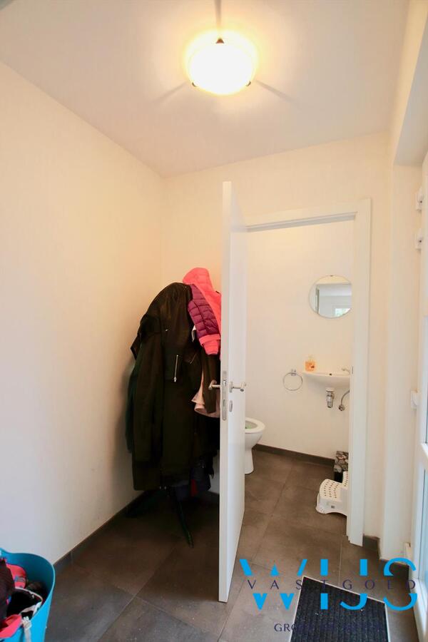 Instapklaar en zeer gezellig woonhuis in een rustige wijk te EEKLO ! 