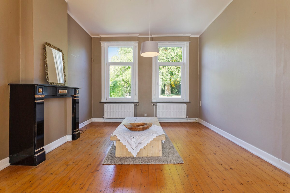 Maison de maître pleine de caractère avec jardin clos à Ophasselt 