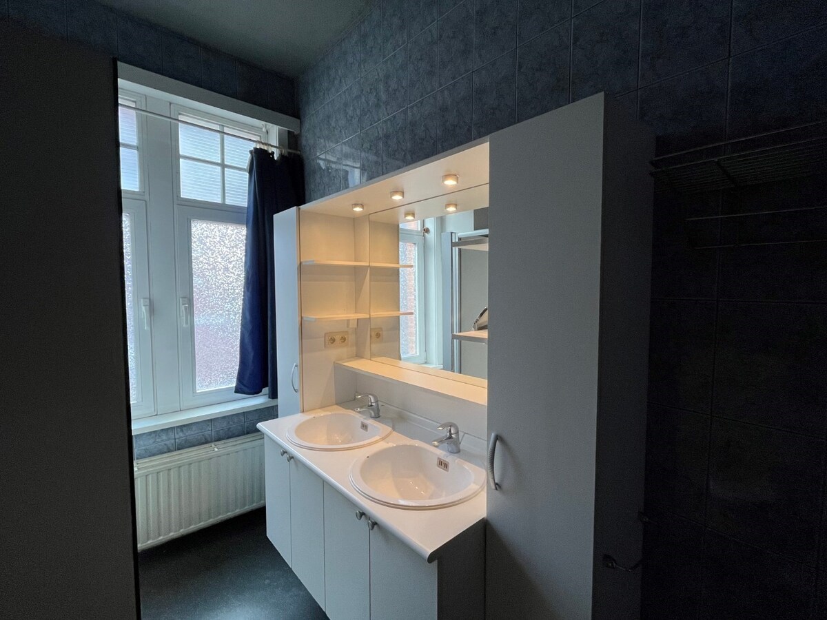 Ruime, energiezuinige gesloten bebouwing in centrum Gavere 