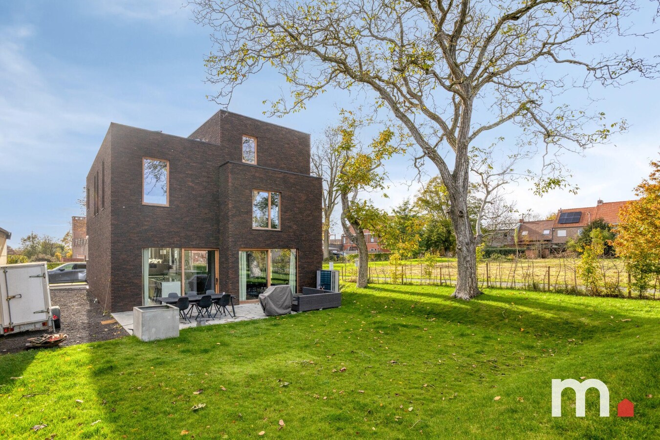 Unieke Villa te Lendelede met 5 slaapkamers met hoogwaardige afwerking ! 