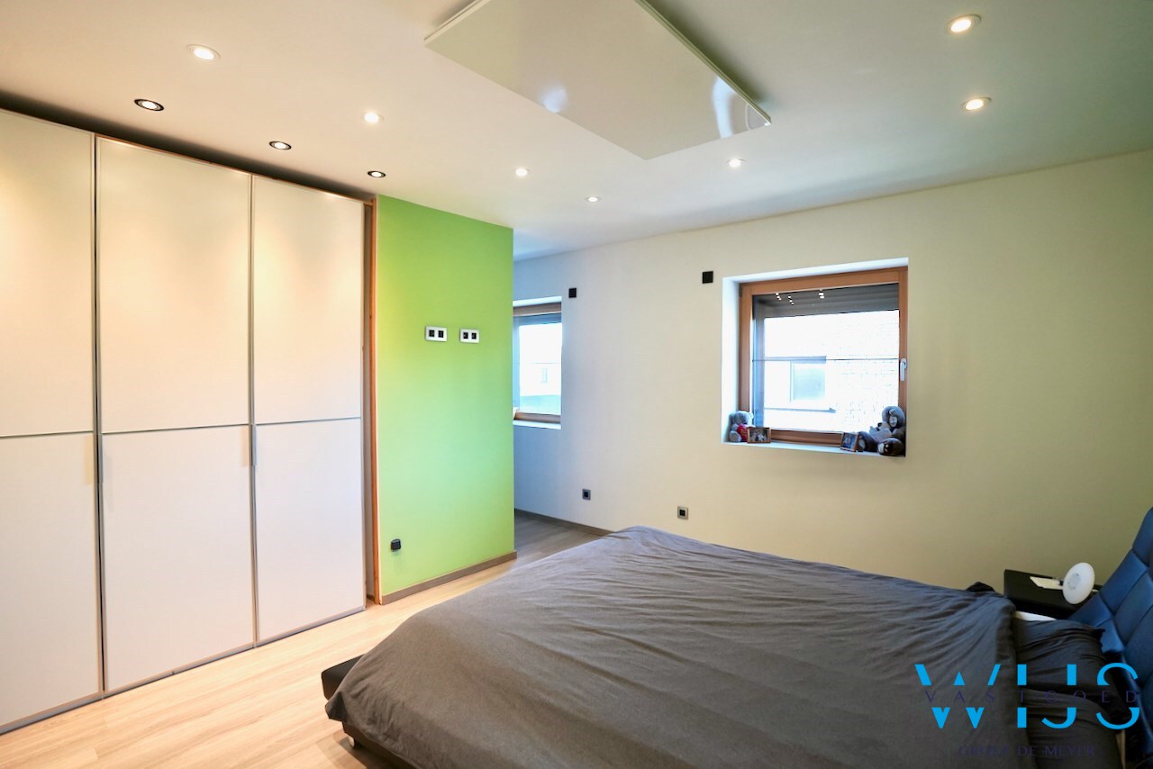 Zeer ruime gezinswoning te Zelzate ! 