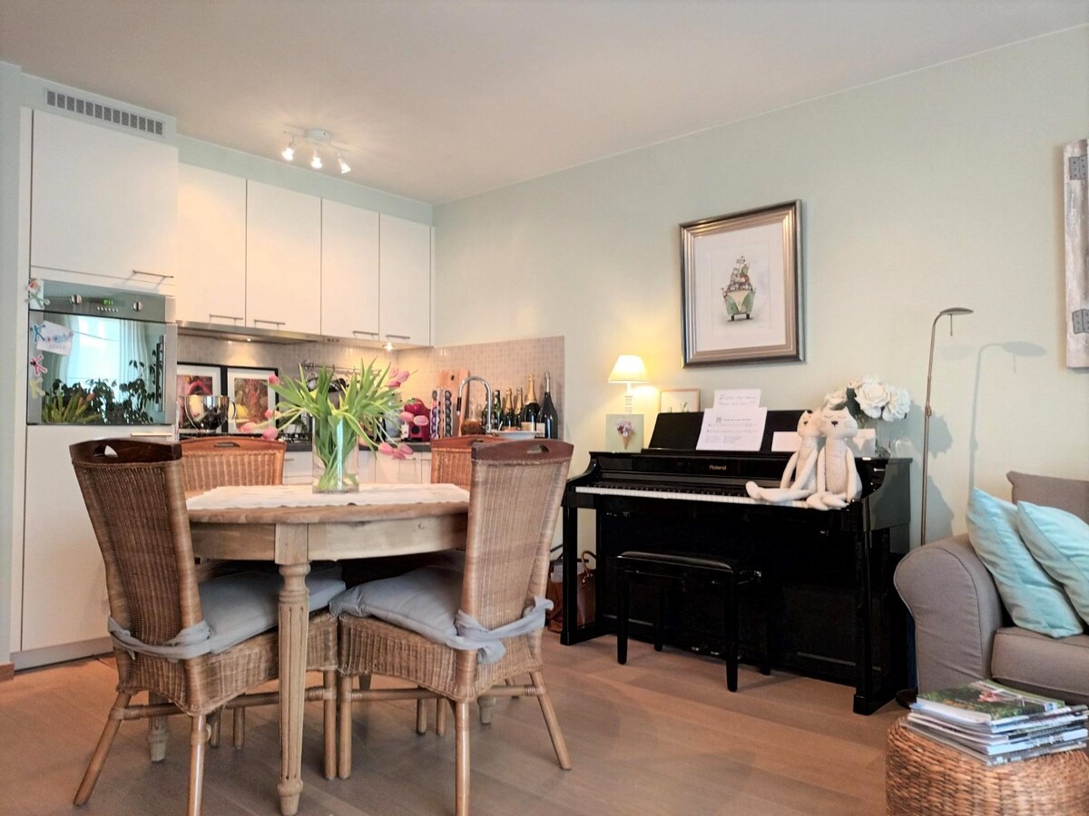 Gunstig gelegen duplex in het centrum van Kermt. 