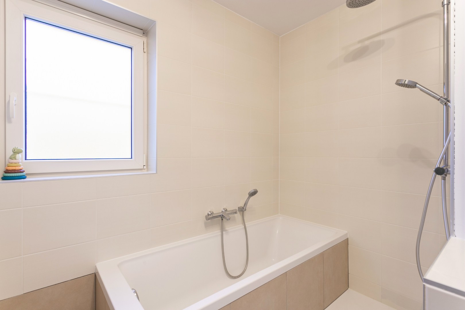 Maison moderne et économe en énergie avec 3 chambres, jardin et panneaux solaires à Saintes (Tubize) 