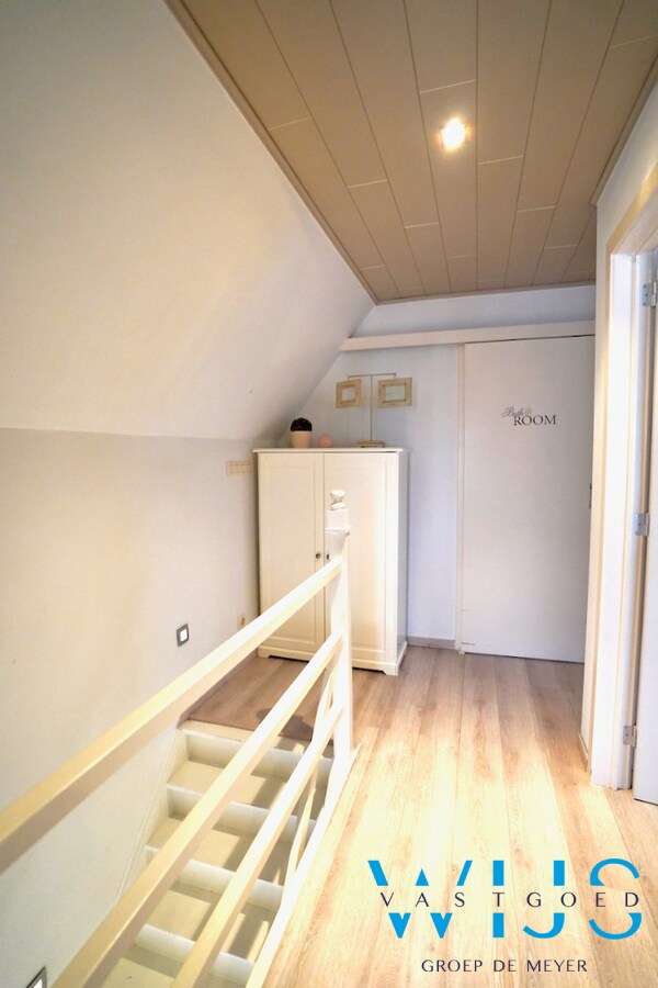 Instapklare, karaktervolle ALLEENSTAANDE woning op topligging in Ertvelde ! 