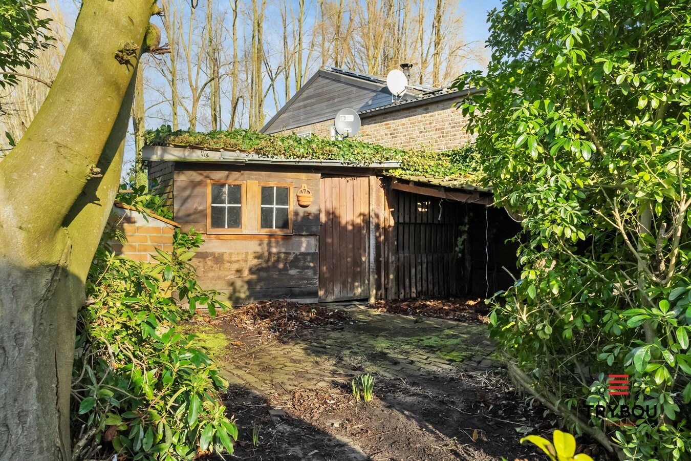 Rustig gelegen, vrijstaande woning aan de rand van het centrum van Merkem 